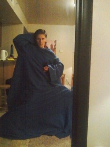 Strangerhood of the Traveling Snuggie